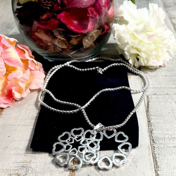 New Retro Style Silver Large Flower Pendant Fashion Necklace - Picture 7 of 10